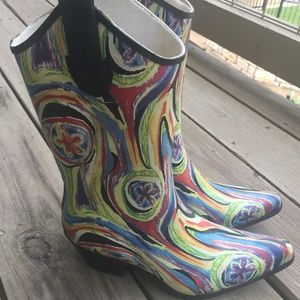 Rain boots; Corkys Rubber Western-Inspired MidCalf